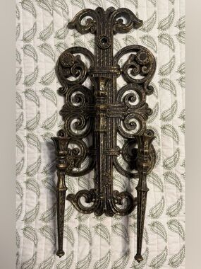 Vintage HOMCO 4193 3 Arm Wall Sconce 1978 Gothic Gold - home interior - USA